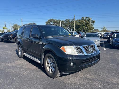 2011 Nissan Pathfinder SV