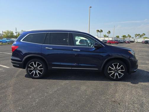 Blue 2021 Honda Pilot Touring 8-Passenger