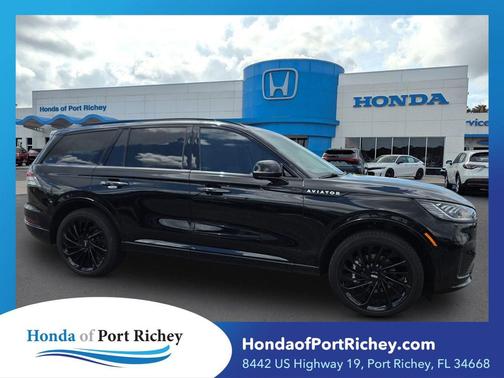 Infinite Black Metallic Clearcoat 2025 Lincoln Aviator Reserve AWD