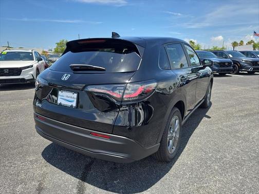 2026 Honda HR-V LX