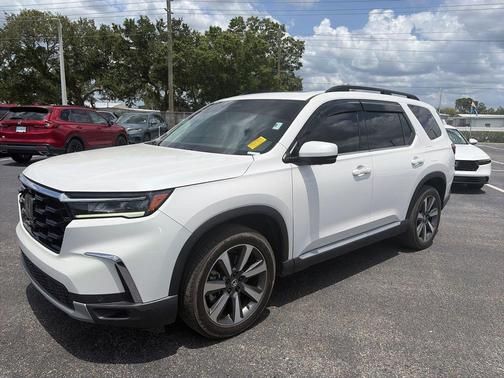Platinum White Pearl 2025 Honda Pilot Elite