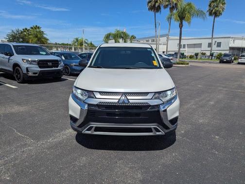 2020 Mitsubishi Outlander ES