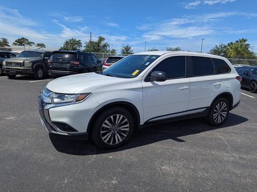 2020 Mitsubishi Outlander ES