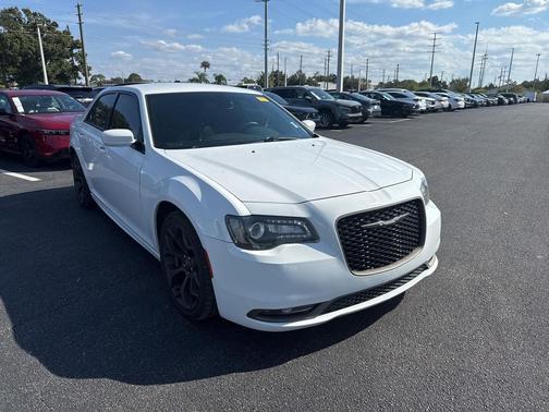 2018 Chrysler 300 S