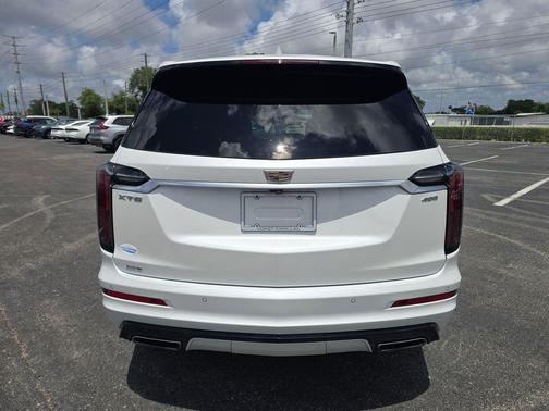 Crystal White Tricoat 2024 Cadillac XT6 Sport AWD
