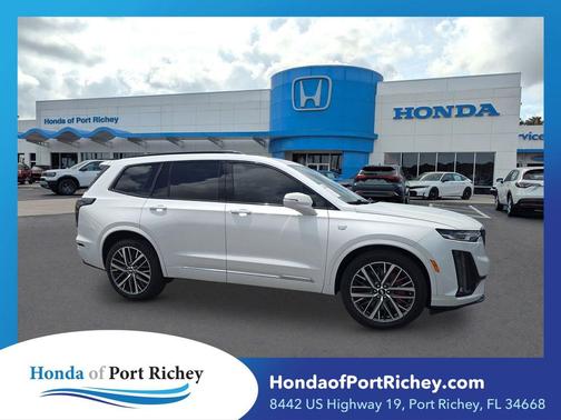 Crystal White Tricoat 2024 Cadillac XT6 Sport AWD