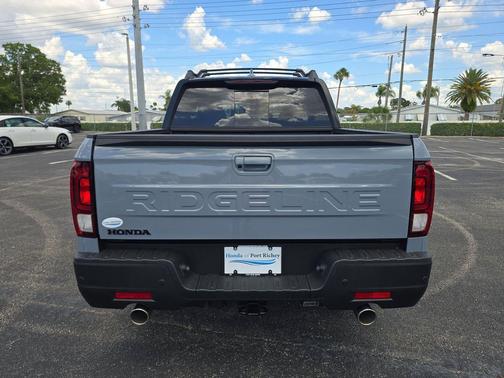 Sonic Gray Pearl 2026 Honda Ridgeline Black