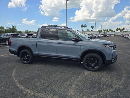 Sonic Gray Pearl 2026 Honda Ridgeline Black