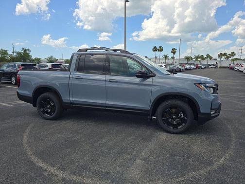 Sonic Gray Pearl 2026 Honda Ridgeline Black