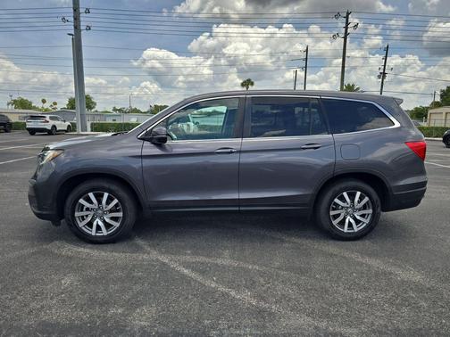Lunar Silver Metallic 2020 Honda Pilot 2WD EX