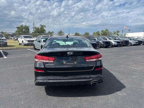 2019 Kia Optima LX