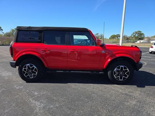 2023 Ford Bronco Outer Banks