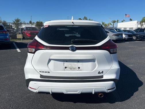 2021 Nissan Kicks S
