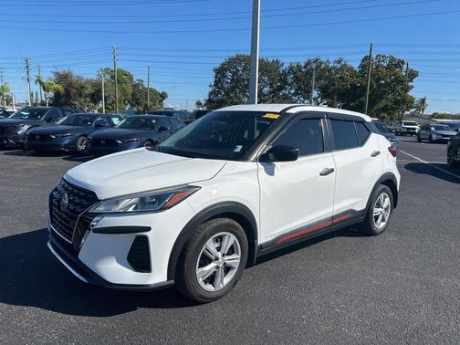 2021 Nissan Kicks S