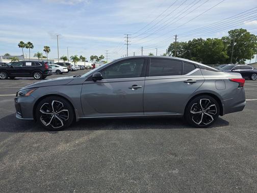 Gun Metallic 2023 Nissan Altima SR FWD