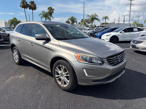 Seashell Metallic 2016 Volvo XC60 T5 Platinum