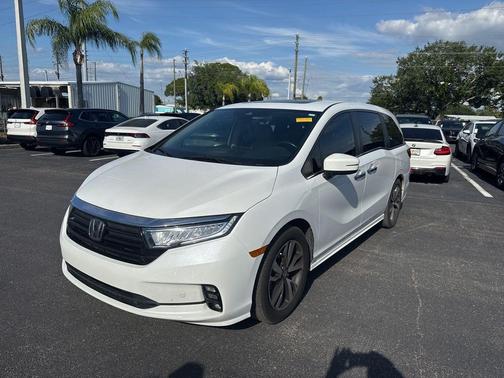 Platinum White Pearl 2022 Honda Odyssey Touring