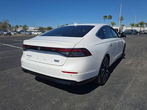 2024 Honda Accord Hybrid Touring