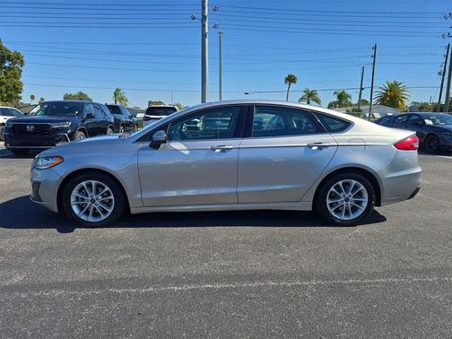 2020 Ford Fusion SE