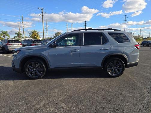 2023 Honda Pilot AWD Sport