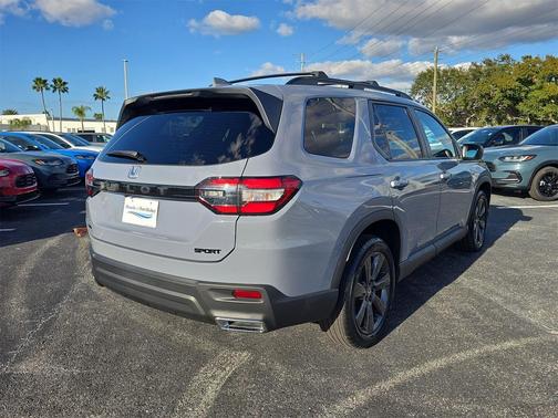 2023 Honda Pilot AWD Sport