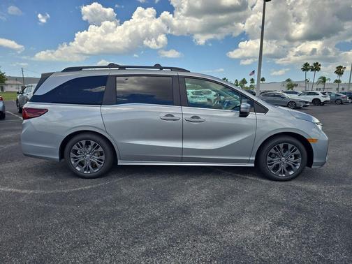 Silver Metallic 2026 Honda Odyssey Touring