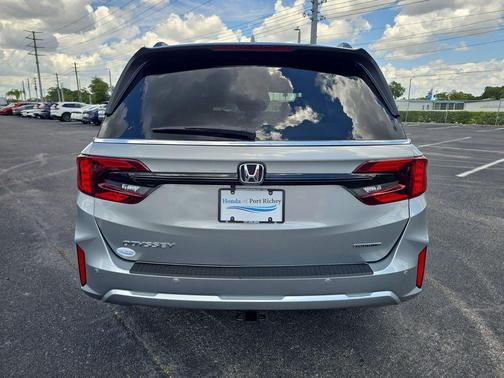Silver Metallic 2026 Honda Odyssey Touring