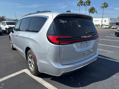 2023 Chrysler Pacifica Limited