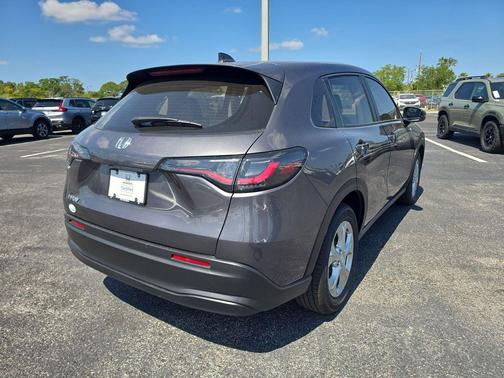 Modern Steel Metallic 2024 Honda HR-V LX