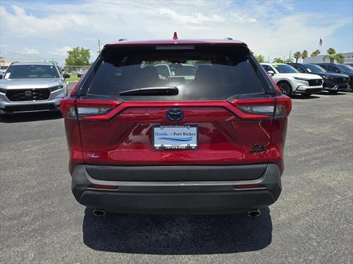 2023 Toyota RAV4 Hybrid XLE