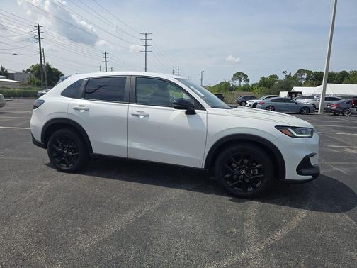 Platinum White Pearl 2024 Honda HR-V Sport