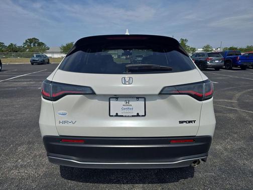 Platinum White Pearl 2024 Honda HR-V Sport