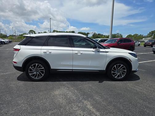 2022 Lincoln Corsair Standard