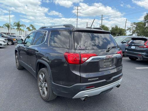 Iridium Metallic 2019 GMC Acadia SLT-2