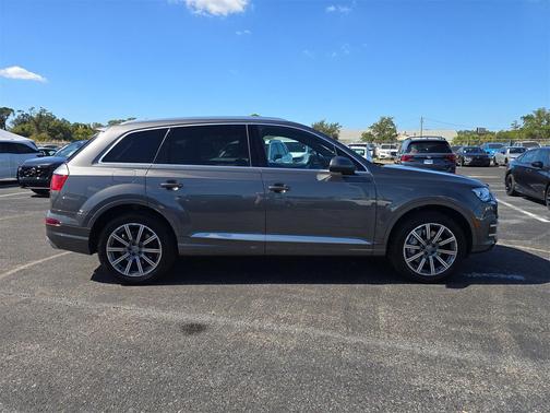 2019 Audi Q7 45 Premium