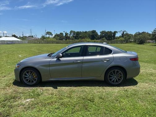 2017 Alfa Romeo Giulia Base