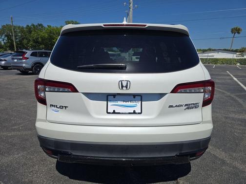 2021 Honda Pilot AWD Black Edition