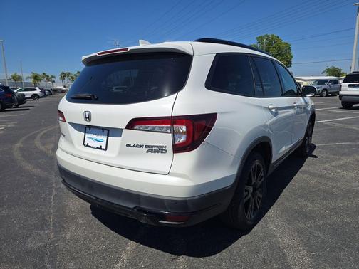 2021 Honda Pilot AWD Black Edition