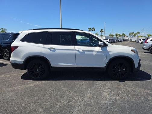2021 Honda Pilot AWD Black Edition