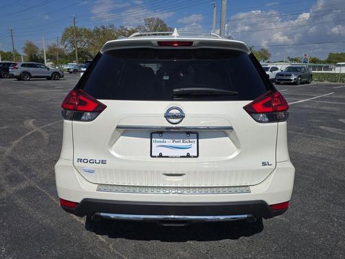 2018 Nissan Rogue SL