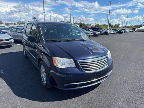2014 Chrysler Town & Country Touring