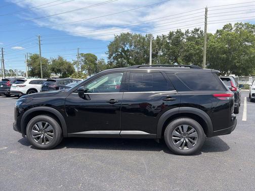 Super Black 2024 Nissan Pathfinder SV 4WD