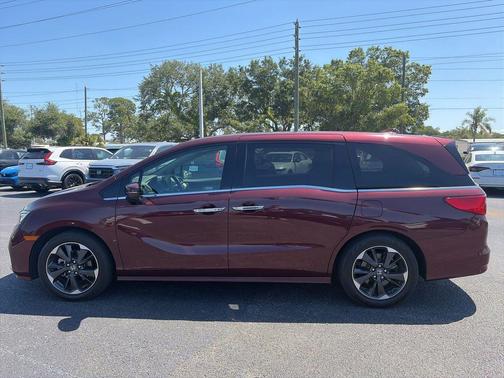 Deep Scarlet Pearl 2021 Honda Odyssey Elite