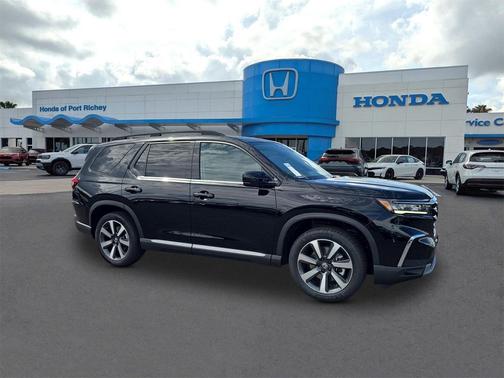 2025 Honda Pilot Touring 8-Passenger