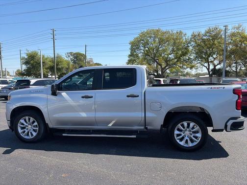 Silver Ice Metallic 2022 Chevrolet Silverado 1500 Custom