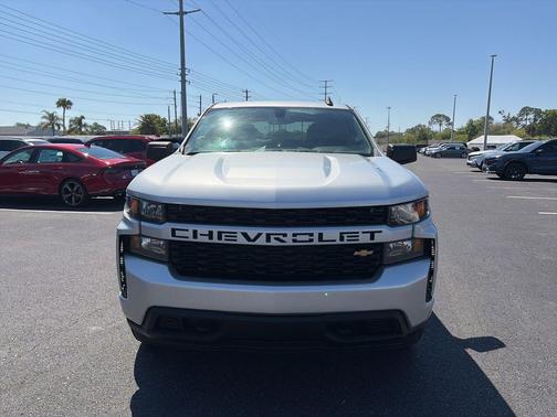 Silver Ice Metallic 2022 Chevrolet Silverado 1500 Custom