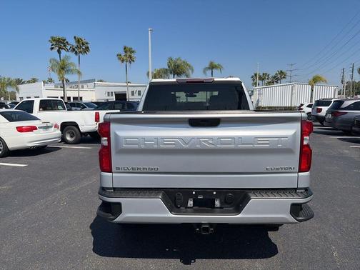 Silver Ice Metallic 2022 Chevrolet Silverado 1500 Custom