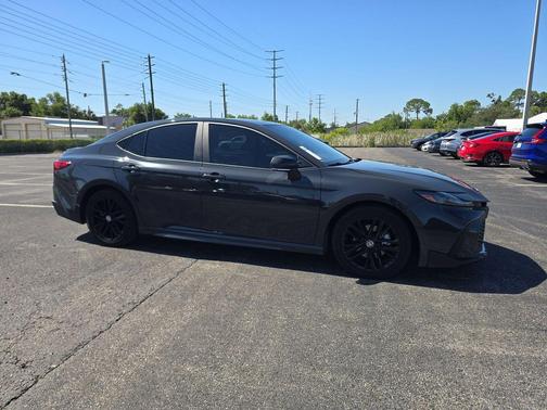 Underground 2025 Toyota Camry SE