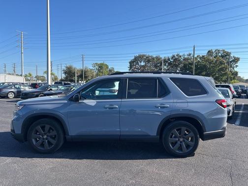 2023 Honda Pilot AWD Sport
