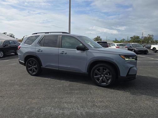 2023 Honda Pilot AWD Sport